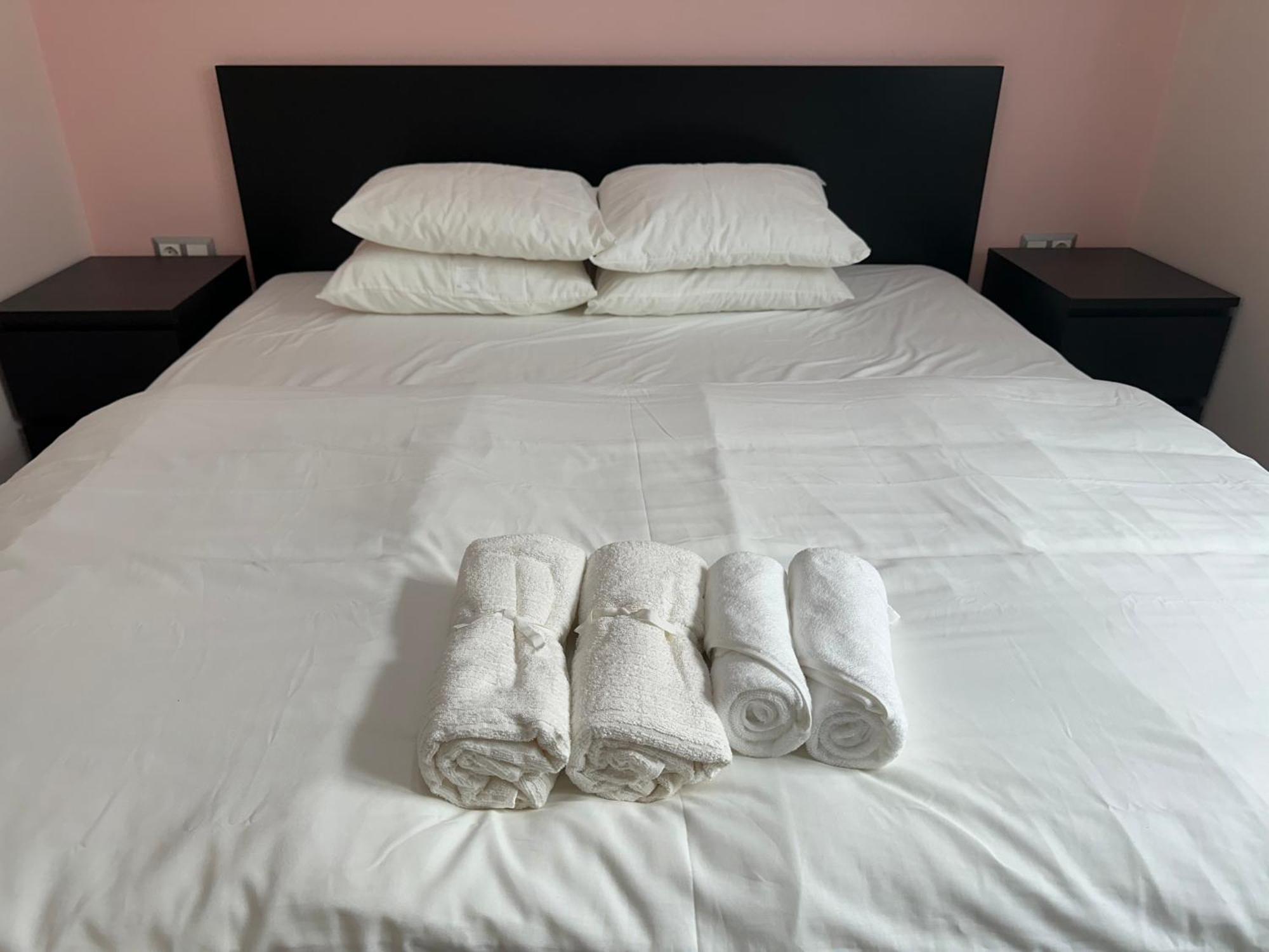 Warm And Modern Brand New Apartment Pireo Esterno foto