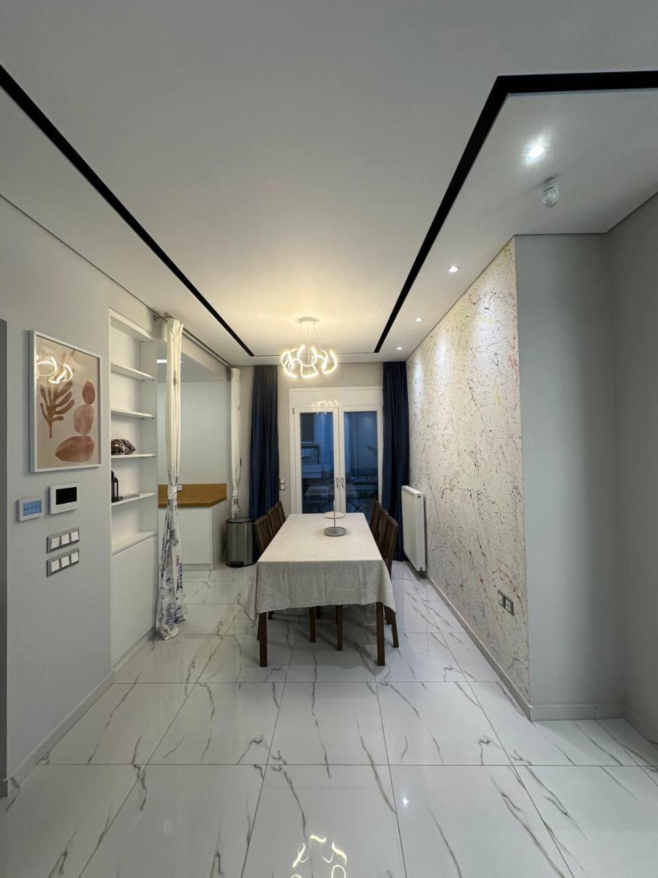 Warm And Modern Brand New Apartment Pireo Esterno foto