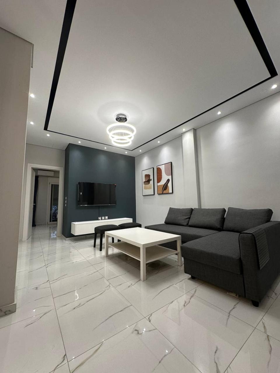 Warm And Modern Brand New Apartment Pireo Esterno foto