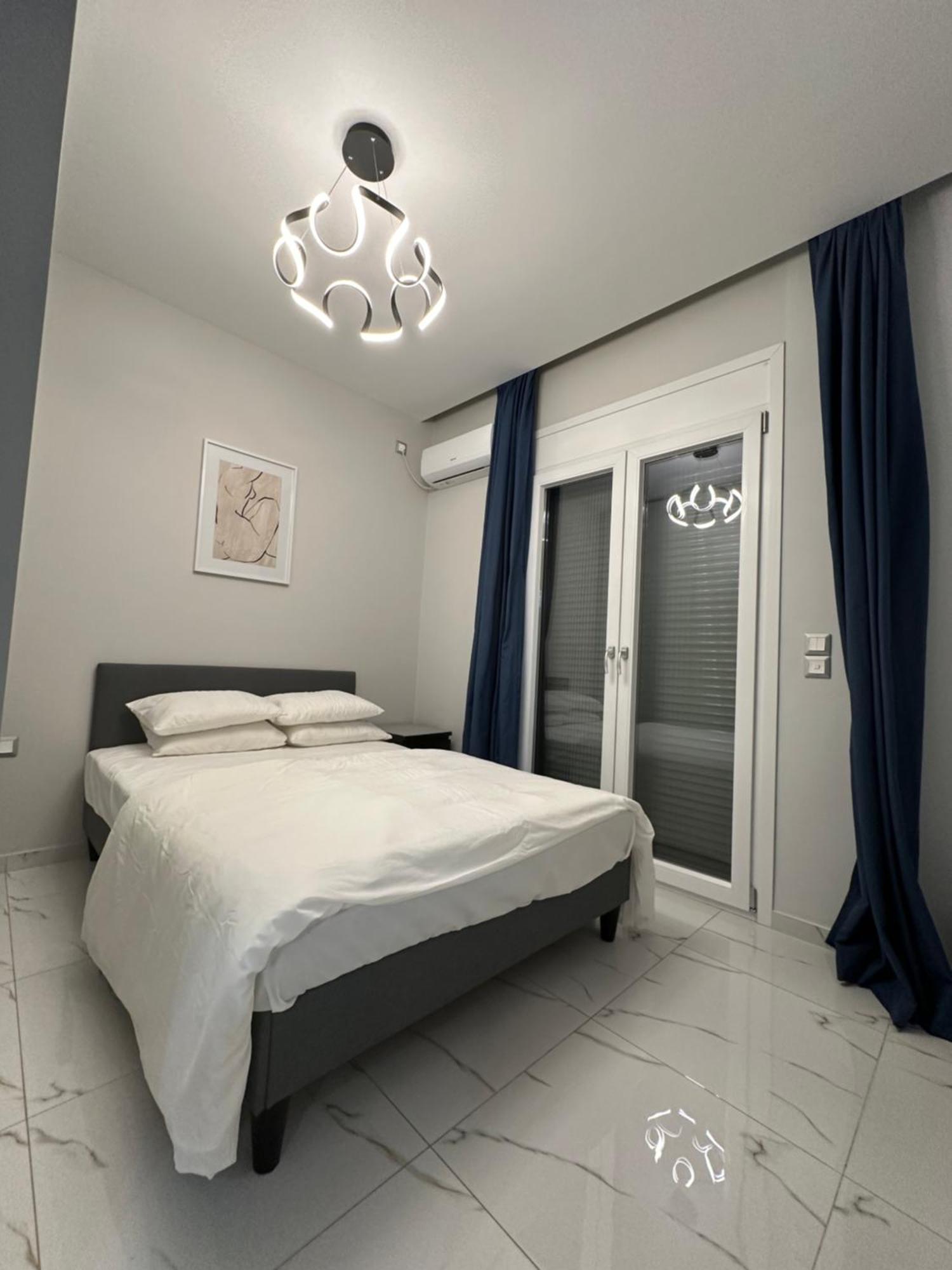 Warm And Modern Brand New Apartment Pireo Esterno foto